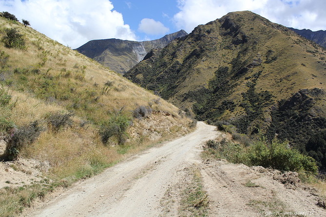 New Zealand - bike trip towards Moke Lake